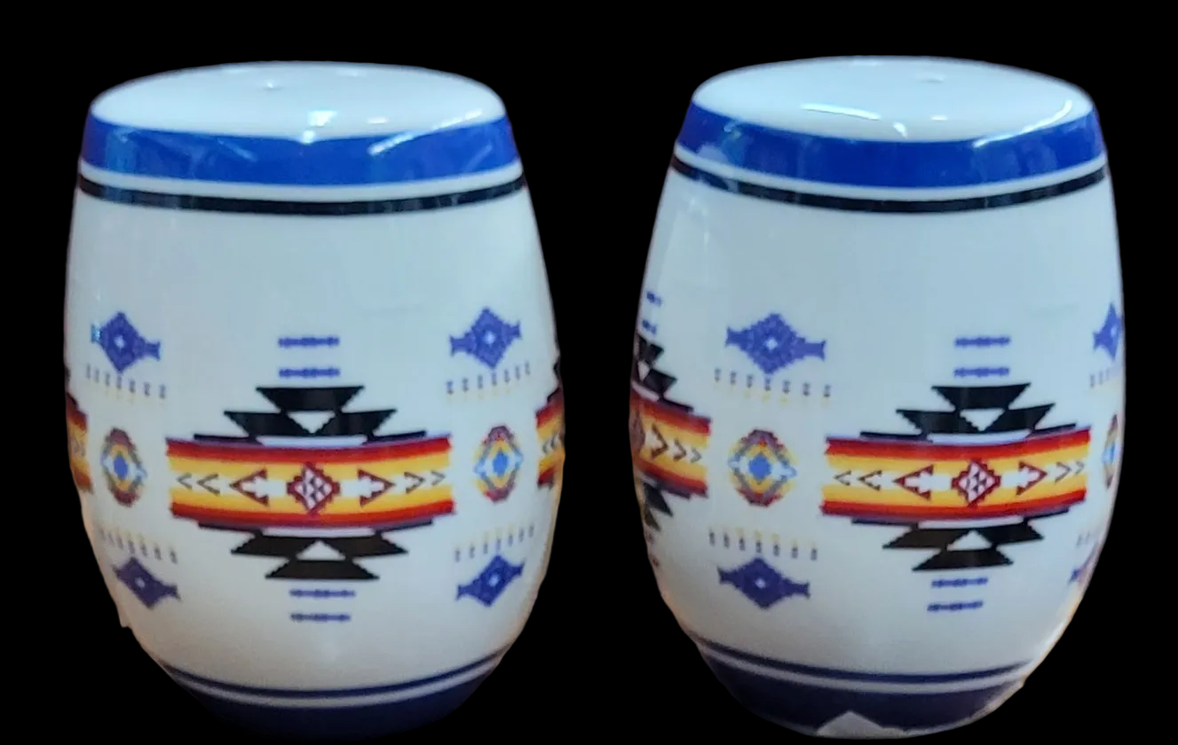 Nu Trendz salt & pepper shakers
