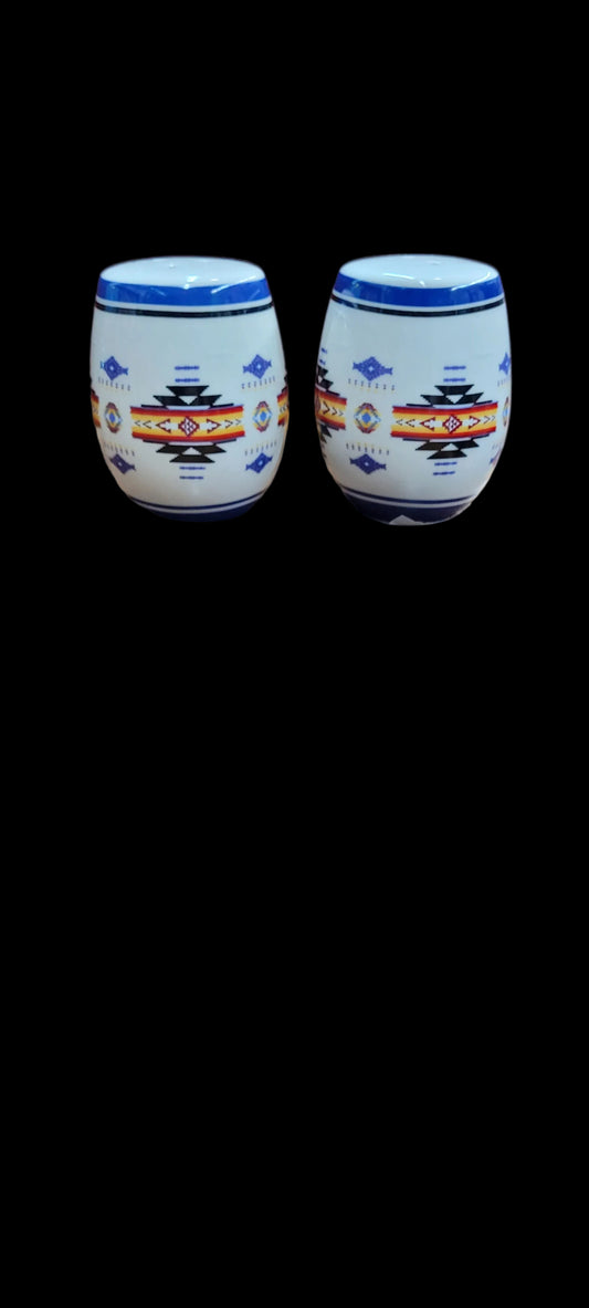 Nu Trendz salt & pepper shakers
